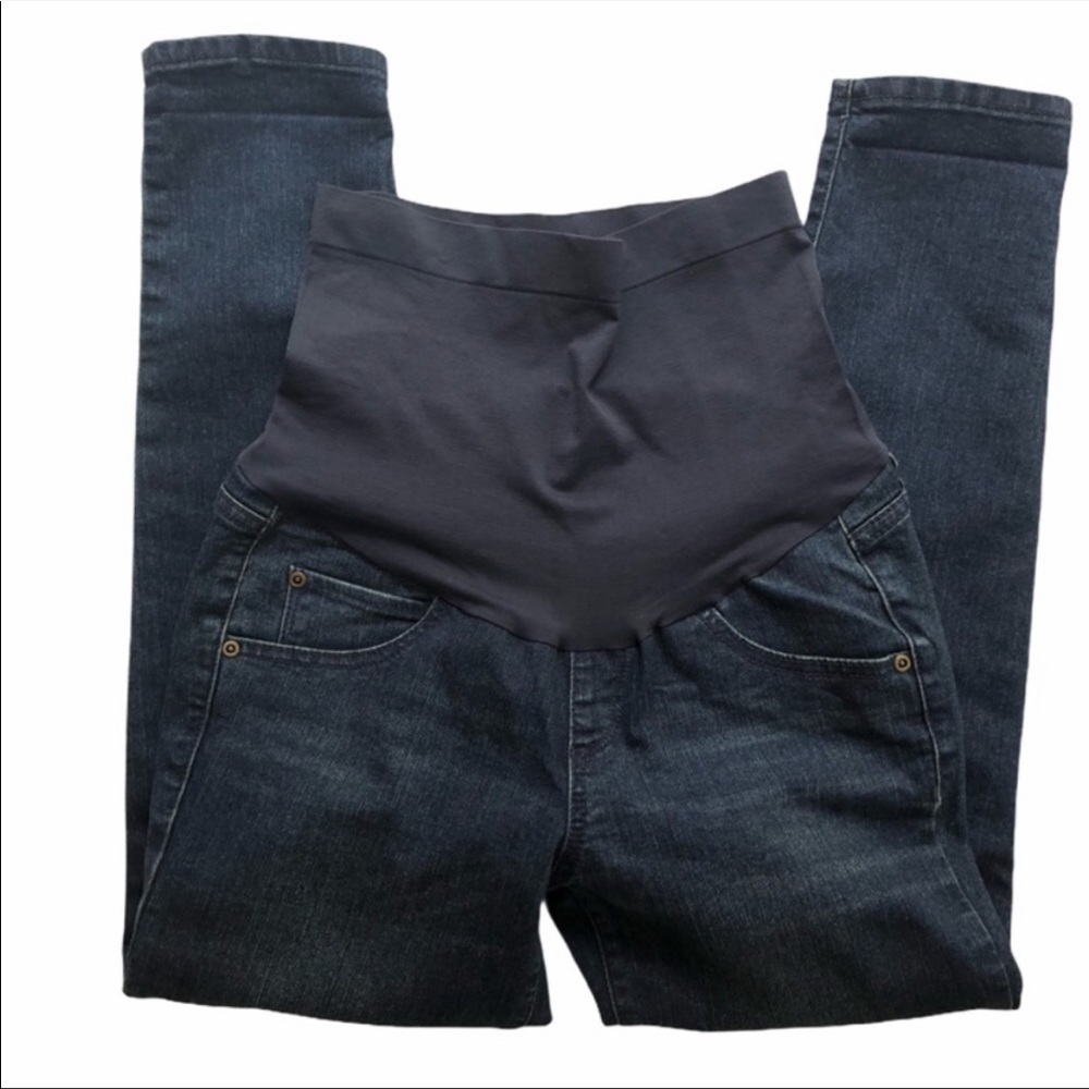 NWT a:glow maternity crop jeans.